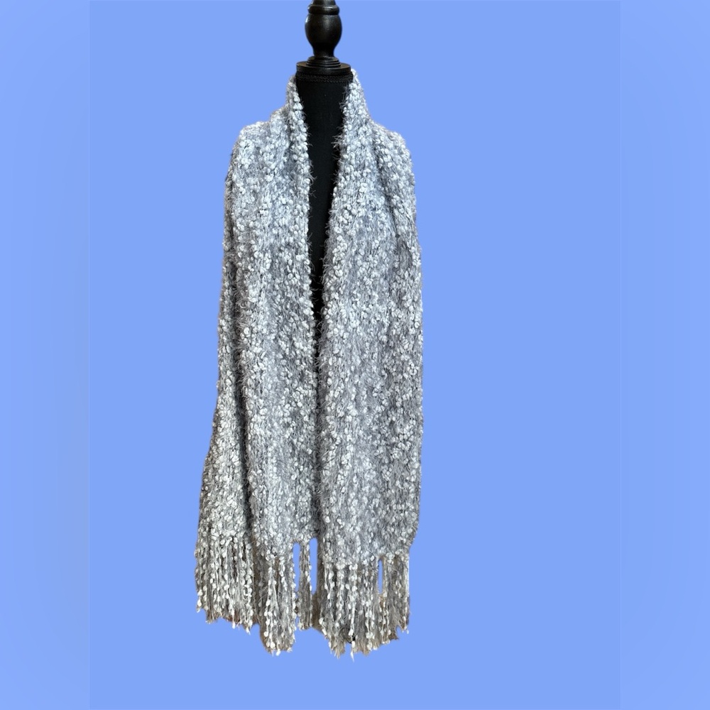 Simply Noelle‎ Gray Chalet Scarf Wrap SOFT Boucle Fringe Winter Shawl NWT